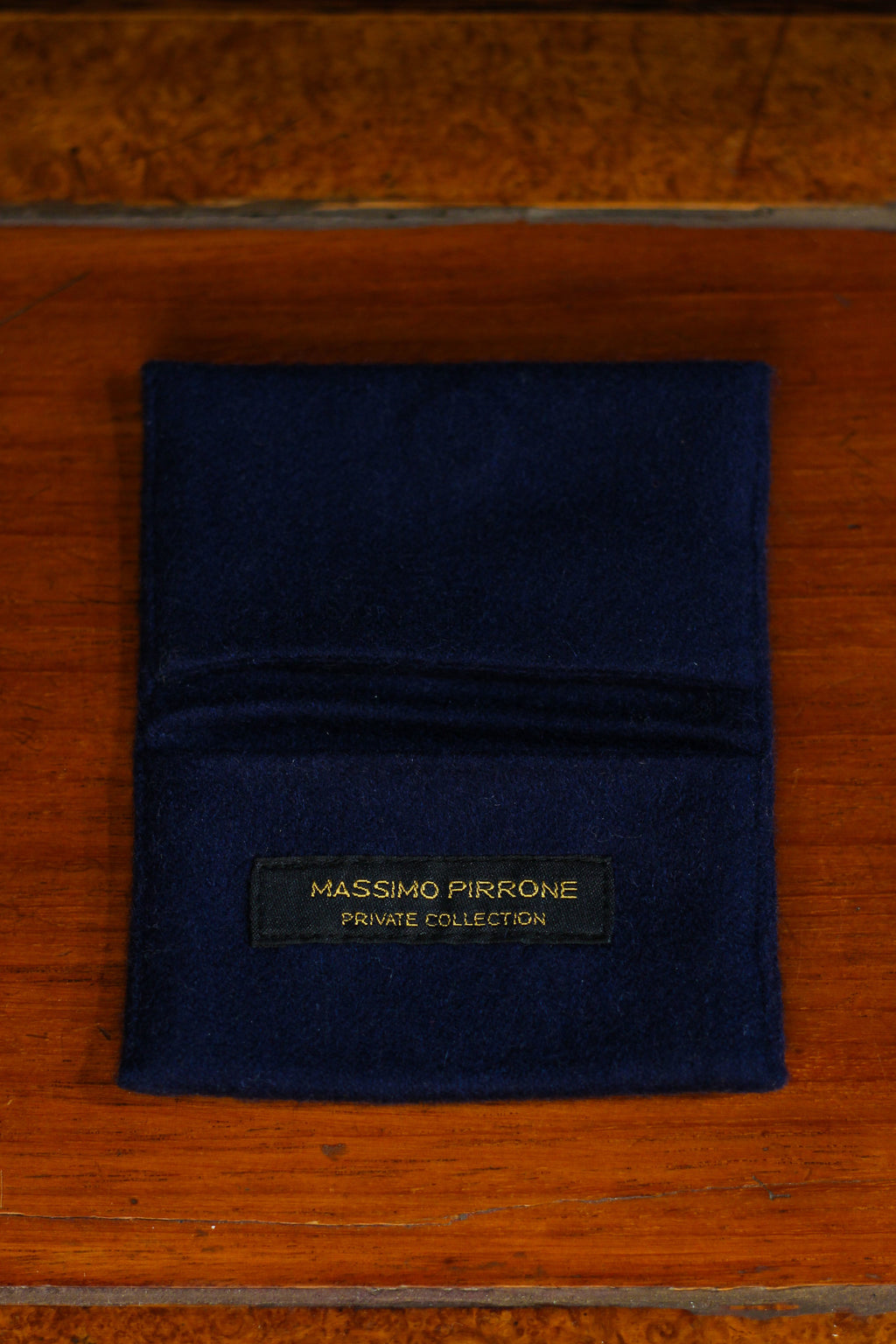 Cashmere cardholder