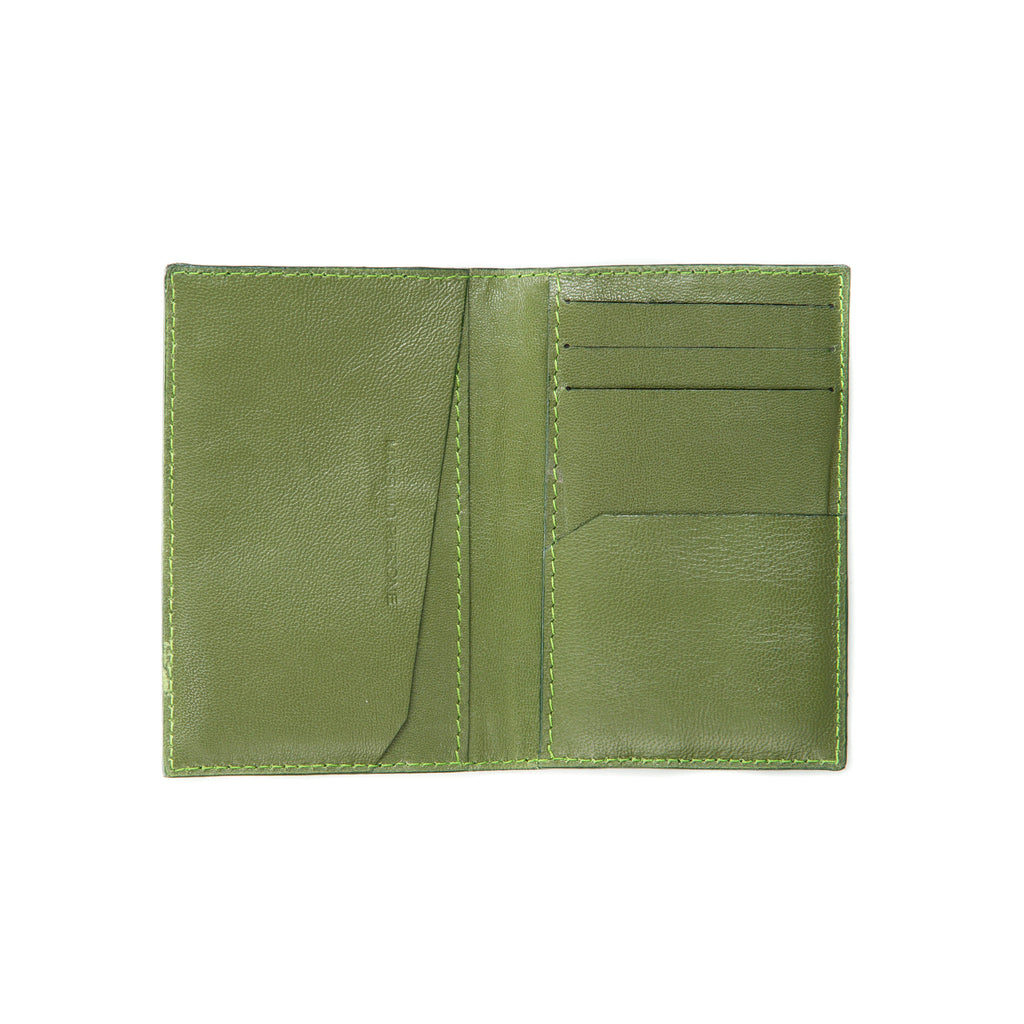 Bifold  cardholder verde pistacchio - high quality alligator - Handmade